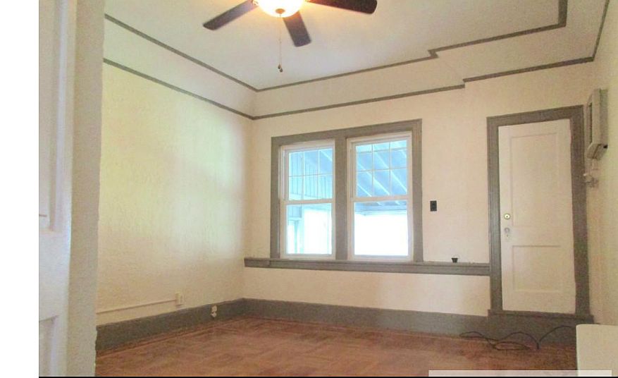 2nd image of 129 Vanderbilt Ave #2