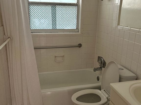 5th image of 1610 22nd St #1