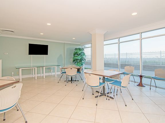 5th image of 1601 Ocean Dr S APT 708