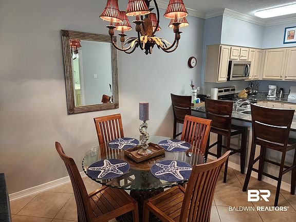 4th image of 561 E Beach Blvd Unit 1405