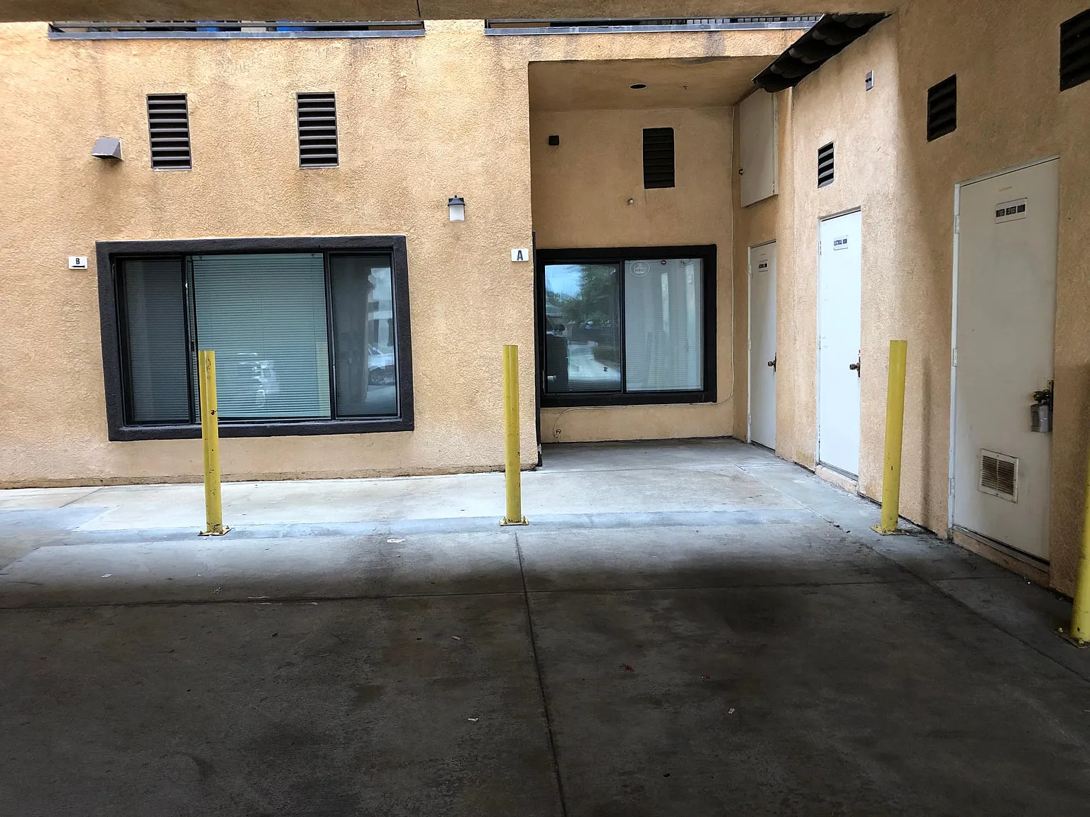 307 W Santa Fe Ave — Photo 4