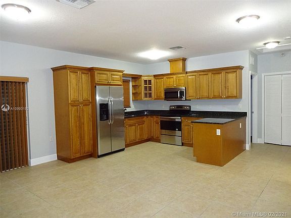 4th image of 251 NW 5th Ave