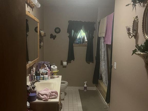 5th image of 4621 McRoberts Rd