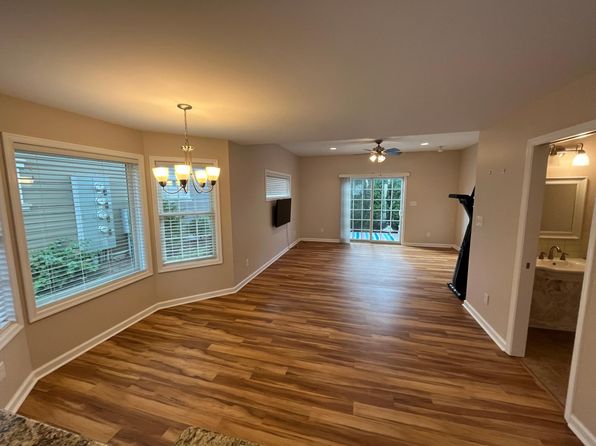 210 Blackbird Village Cir