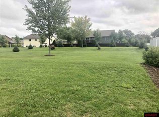 624 Turner Dr, Henderson, MN 56044