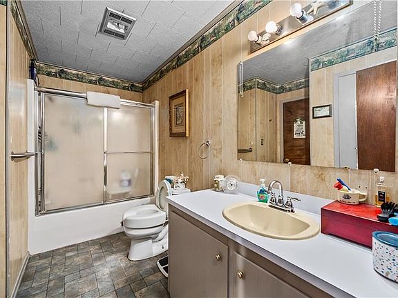5th image of 2456 7th St