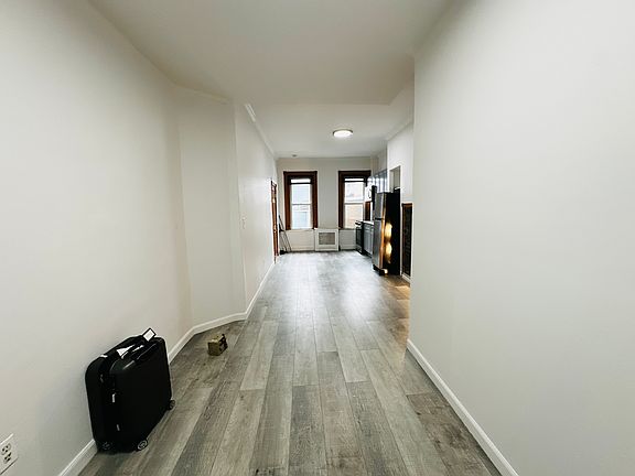 3rd image of 382 Troutman St APT 1L