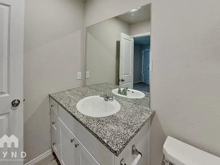 4220 Thalweg Way — Photo 8