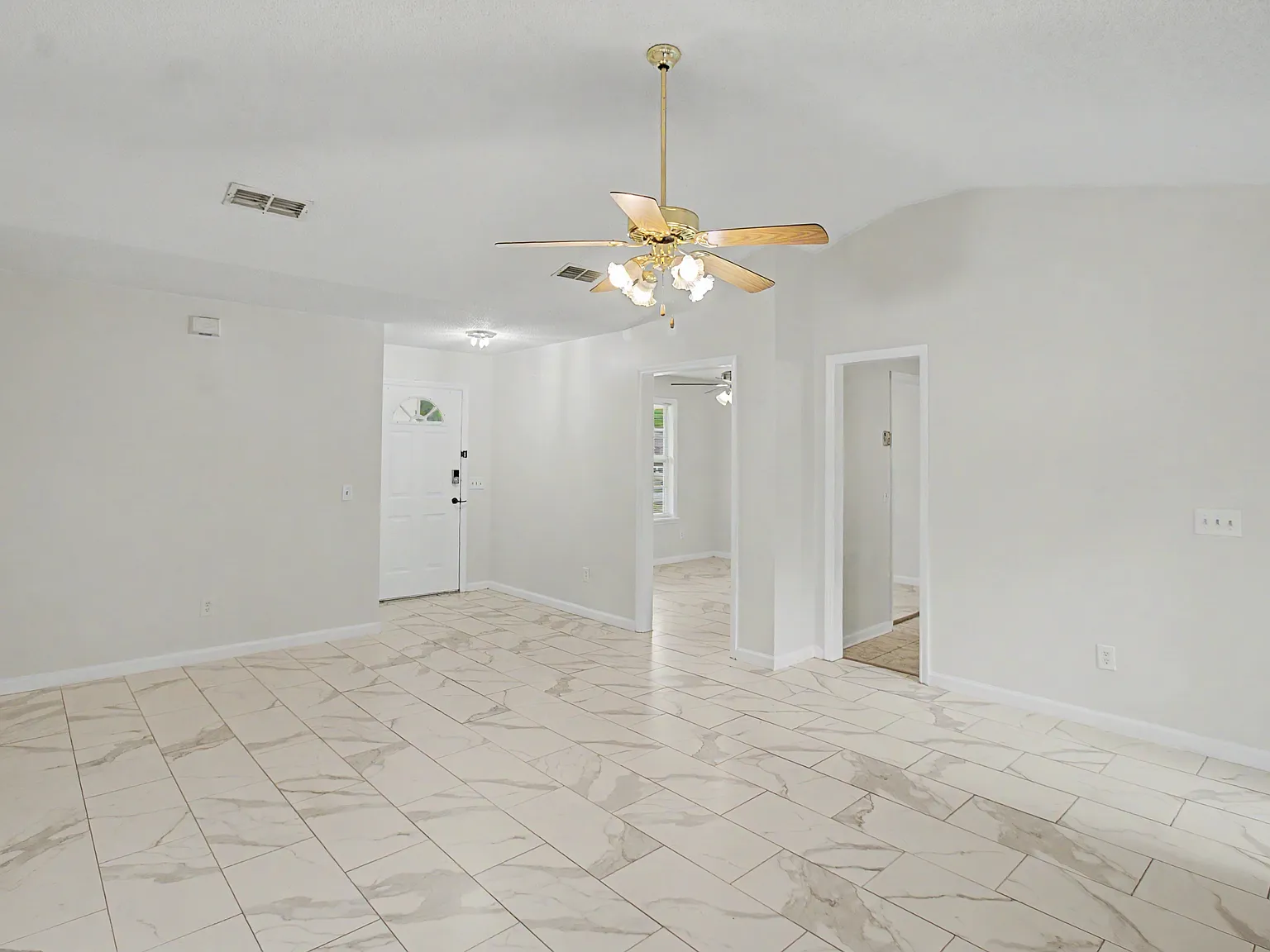340 McCumber Drive - Tessa Garcia - 1 — Photo 4