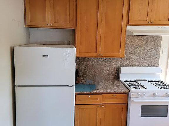 5th image of 235 Obispo Ave #237
