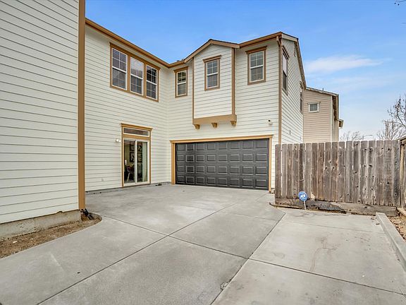 4th image of 1030 Driftwood Drive