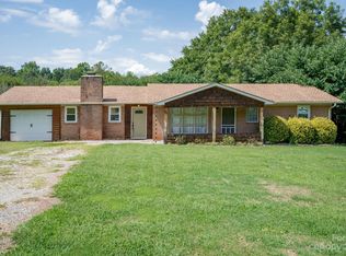 109 Forestway Dr, Mount Holly, NC 28120