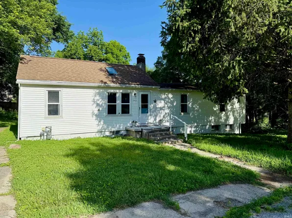 863 Warren St, Roanoke, IN 46783