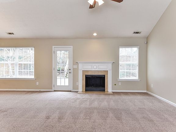 5th image of 860 Creek Cove Way