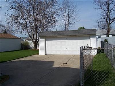 3rd image of 15504 Fayette Blvd