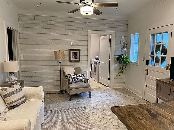 Sitting room off Kitchen