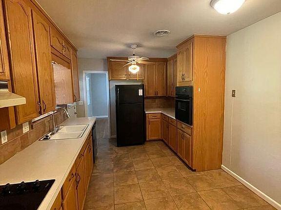 2nd image of 1246 Lamanto Ave E