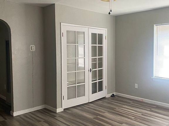 4th image of 2527 Chester Ln #2529