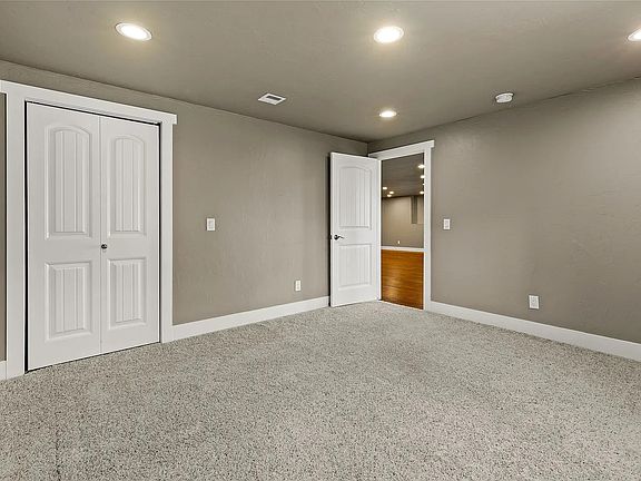 5th image of 2626 Muirfield Ct