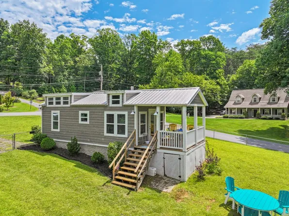 1685 Chatuge Shores Rd, Hiawassee, GA 30546