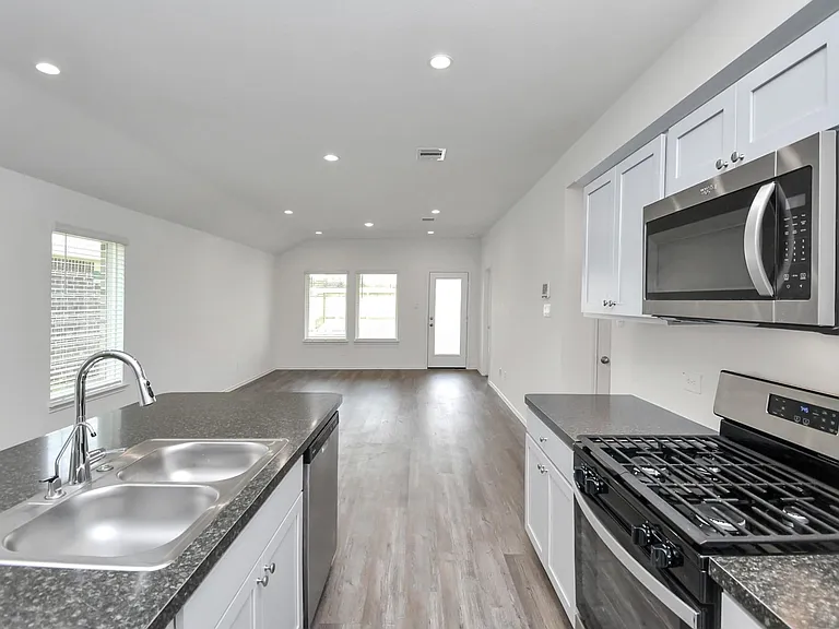 24430 Elmwood Falls Dr — Photo 6