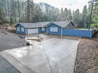 4008 Forest Ln, Dunsmuir, CA 96025