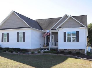 81 W Letchworth Dr, Zebulon, NC 27597