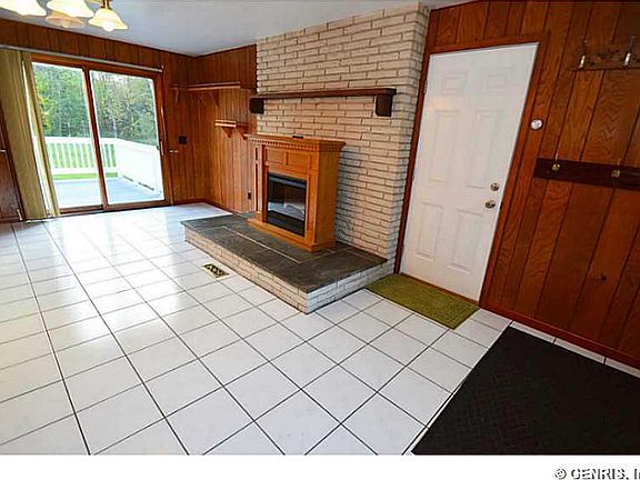 5th image of 2358 S Union St