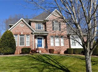 3660 Rosebriar Cir, Winston Salem, NC 27106