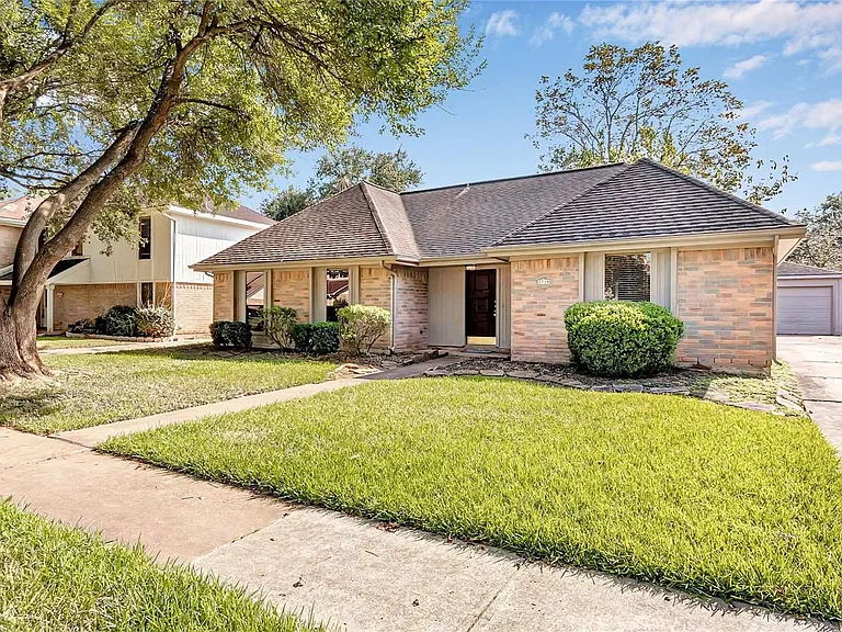 2710 Green Fields Dr — Photo 37
