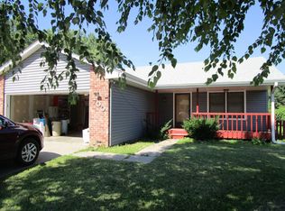 700 Glenarbor Cir, Lincoln, NE 68512