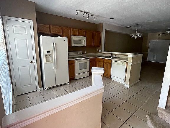 2nd image of 1182 Vineland Pl