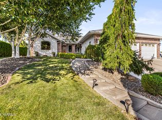 5059 Pear Butte Dr, Yakima, WA