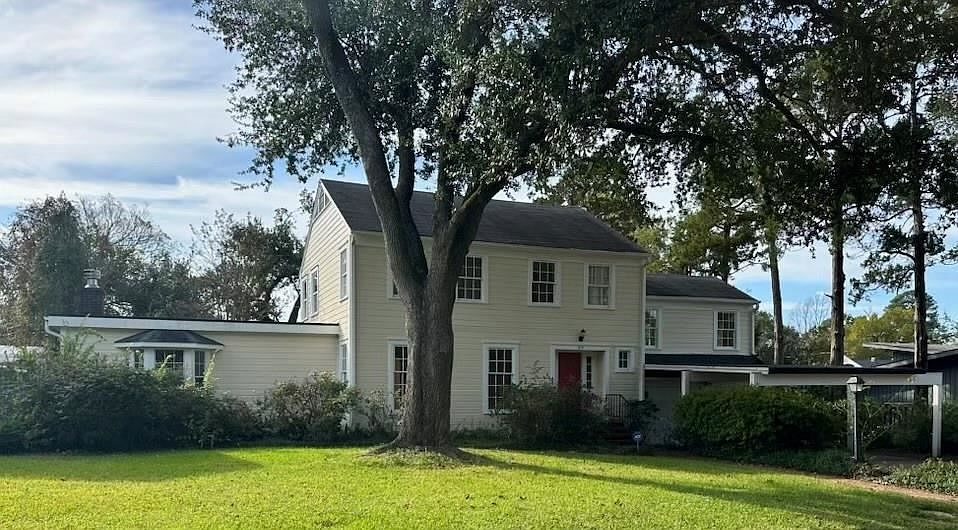 1st image of 815 Slattery Blvd