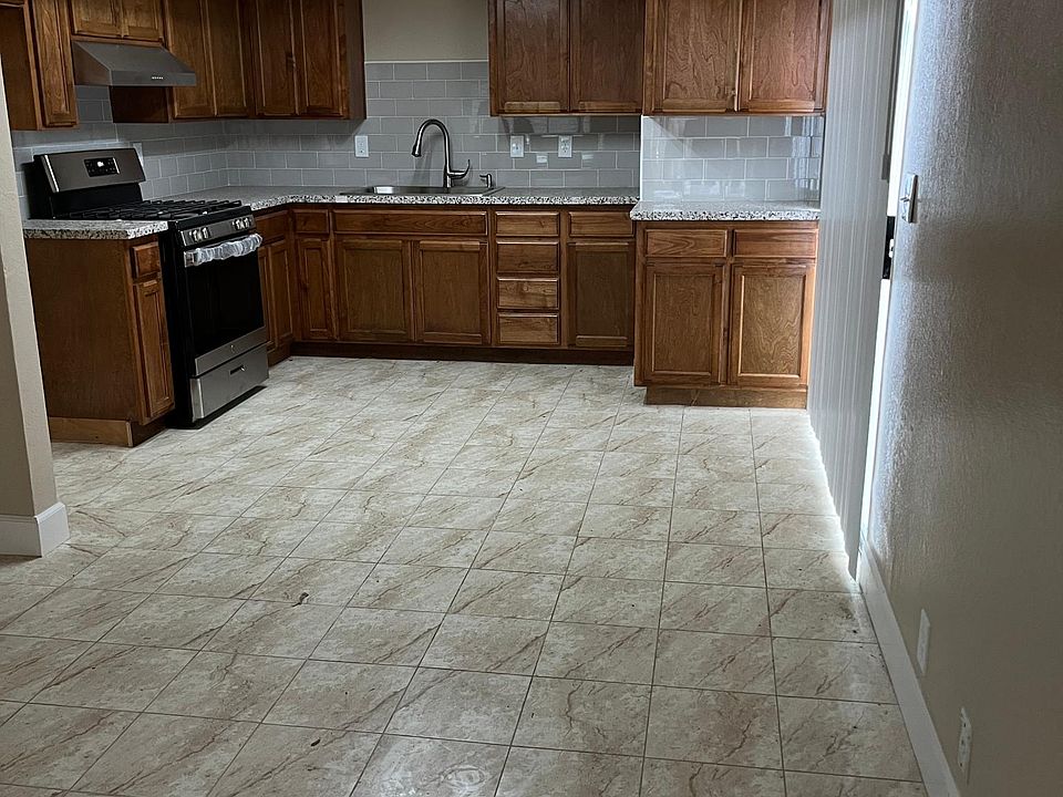 1224 Q St APT 102, Sanger, CA 93657 Zillow