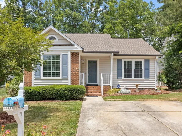 218 Arvo Ln, Cary, NC 27513