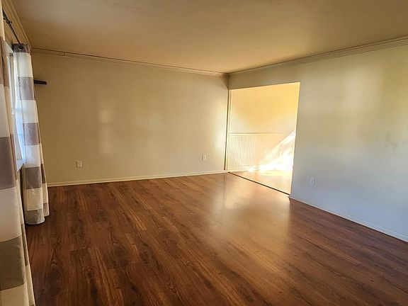 4th image of 632 Heavenly Ln