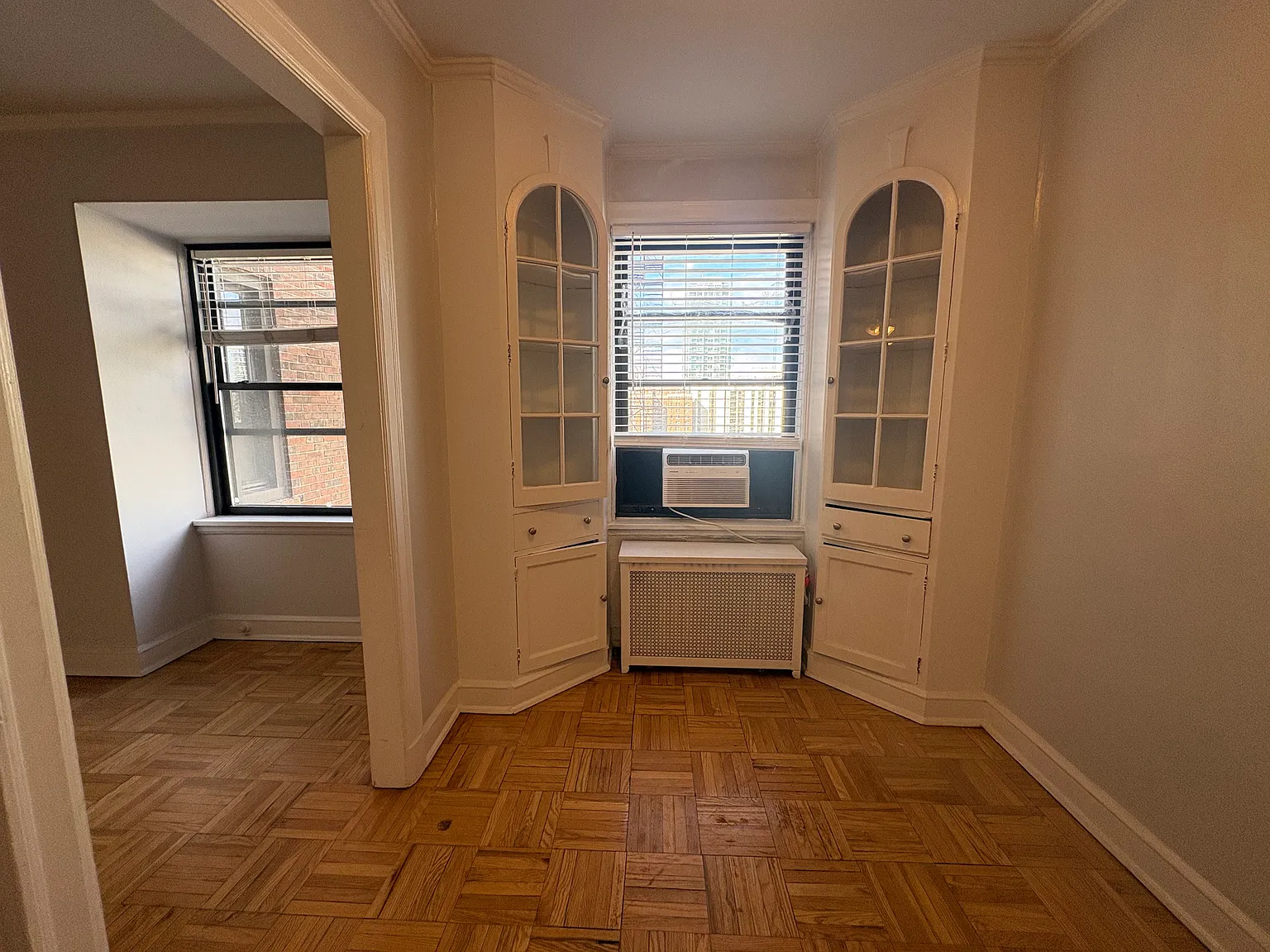 Studio, 500 sqft, $1,850 — Photo 2