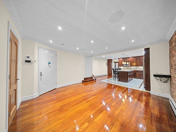 5th image of 419 Hancock St APT 1