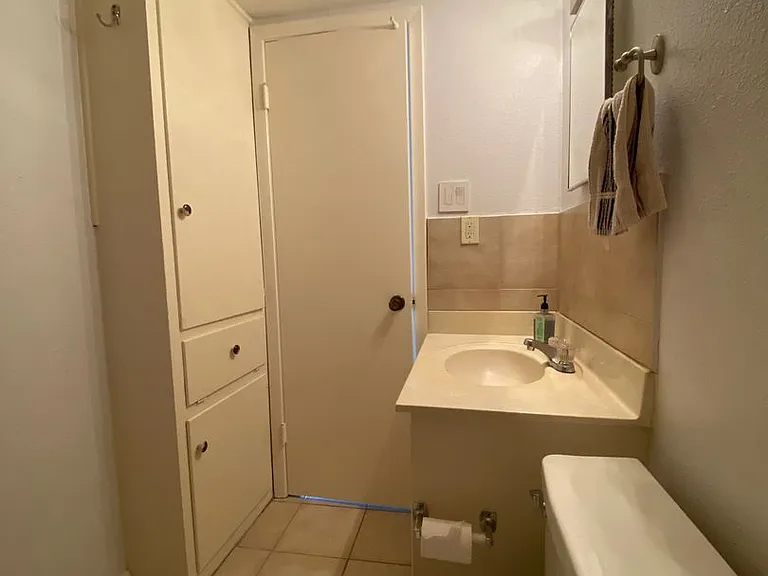 2408 Longview St #107 — Photo 9