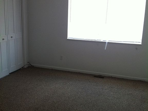 4th image of 5443 Grouse Ct