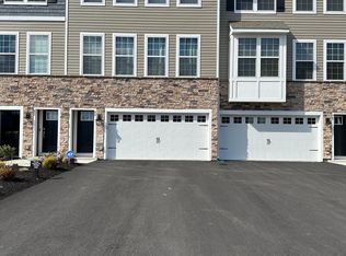 80 Sisters Farmstead Rd, Mount Laurel, NJ 08054