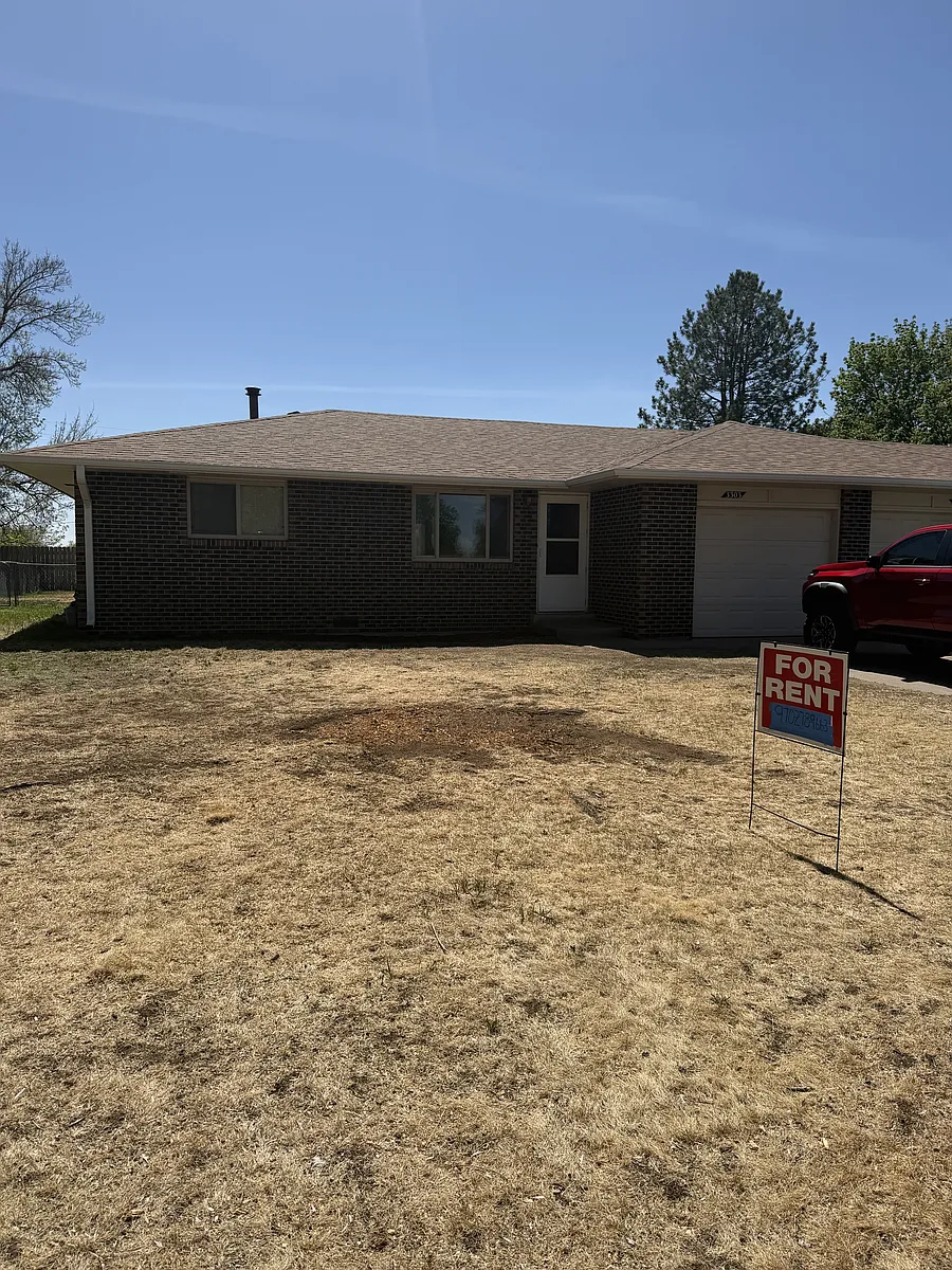 Building Photo - 3303 E Locust St #3303
