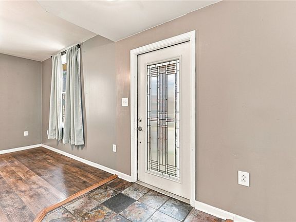 5th image of 120 Homestead Ave