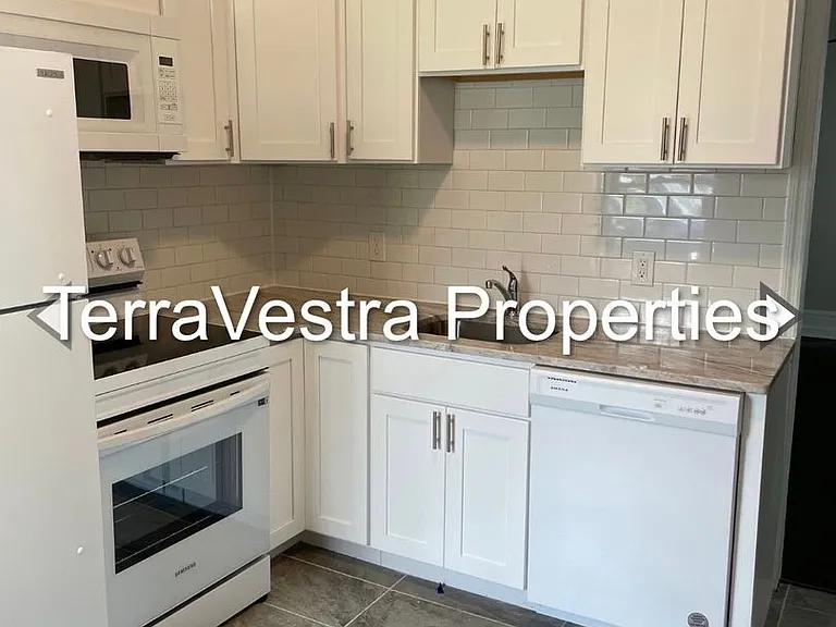 293-297 N Laurel St, Bridgeton, NJ 08302 — Photo 2