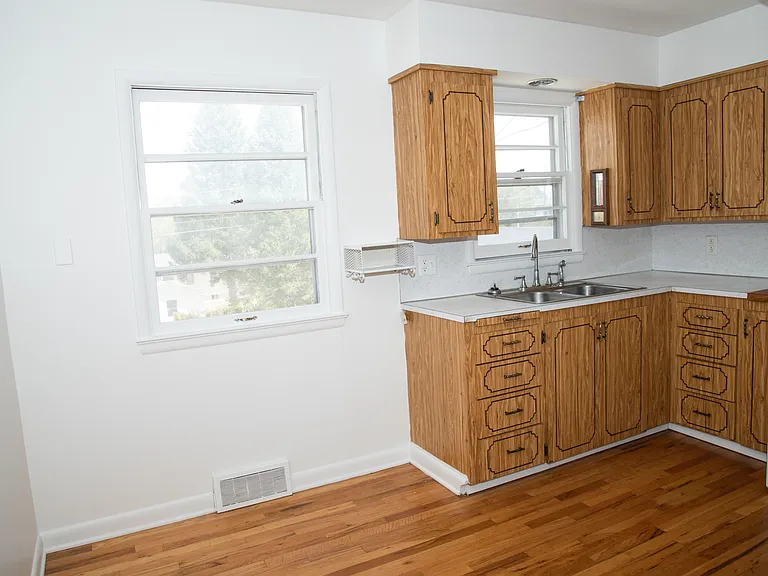 3533 Boston Rd — Photo 8