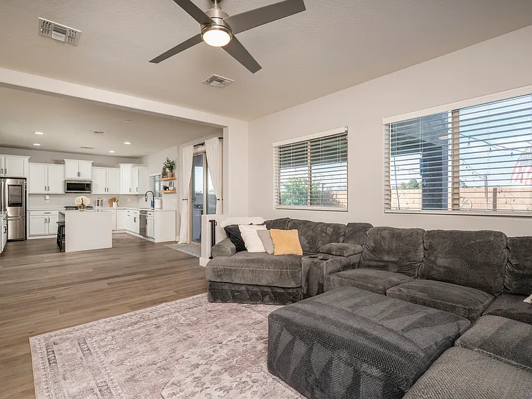 9336 W Georgia Ave — Photo 25