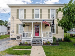 206 N 3rd St, Shenandoah, VA 22849