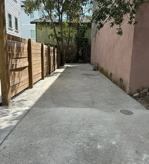 61 Cooper St #B — Photo 28