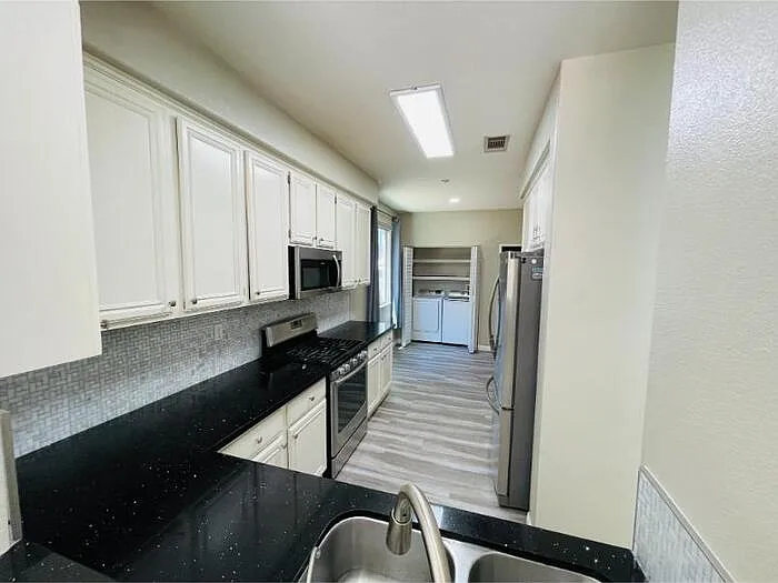 39246 Mango Bay Ln #D — Photo 9